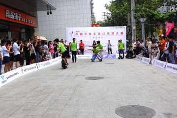 精彩不停！两分钟抢先体验中国平衡车竞技大赛荆门站！-唯轮网