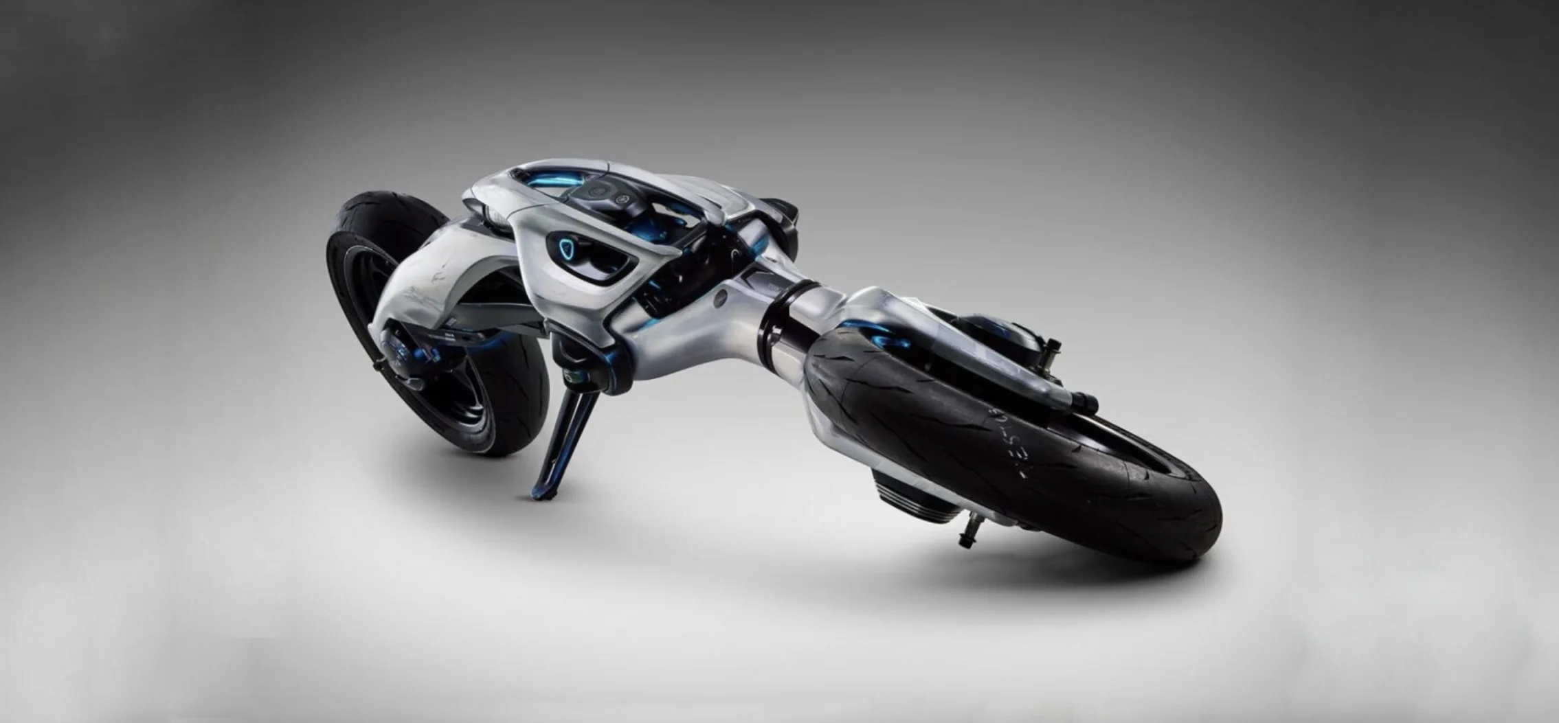 雅马哈 MOTOROiD:Λ 发布，会自学、能旋转，下一代自动摩托车长这样？