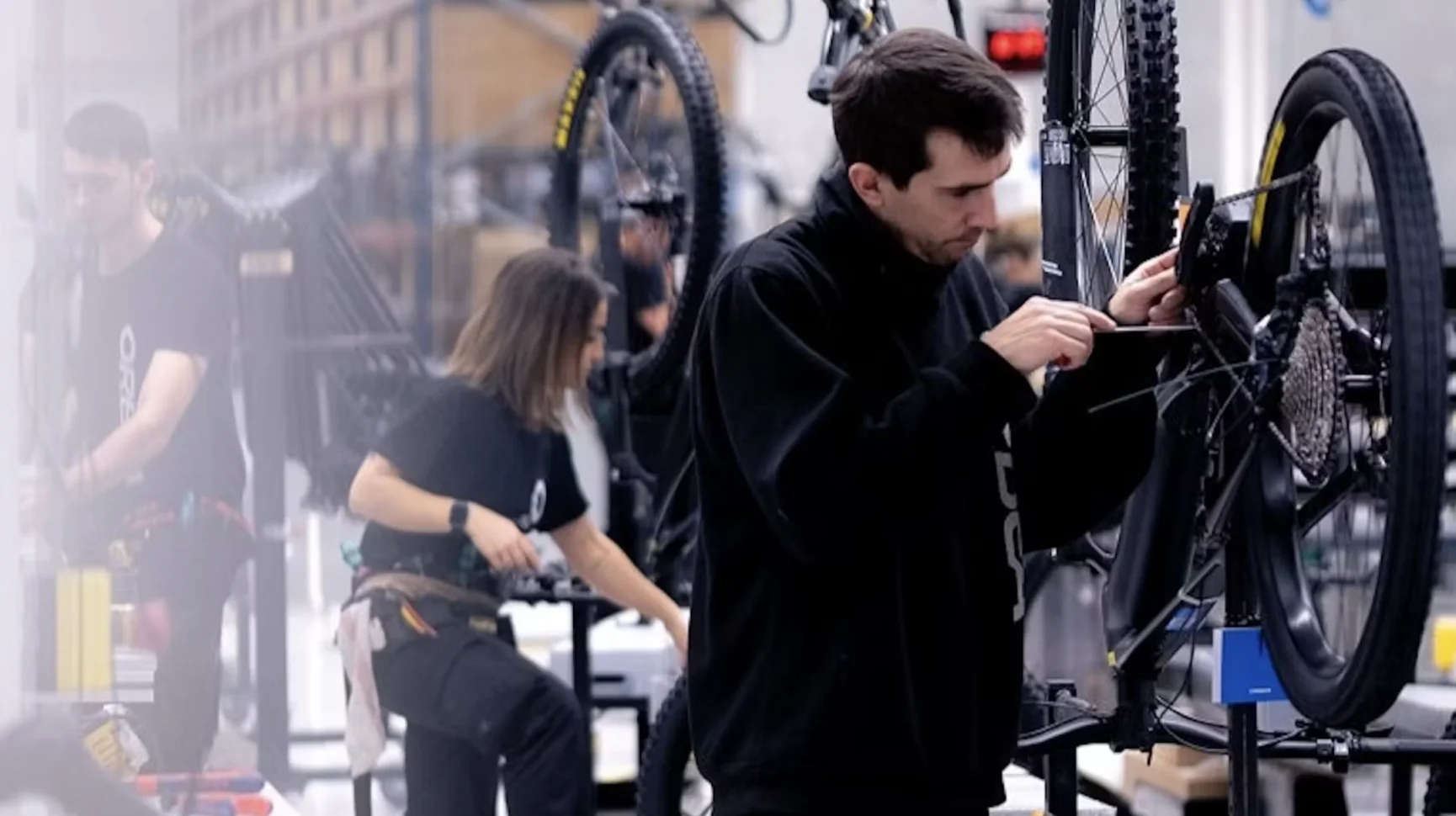 快讯 | 创五年新低，西班牙自行车产量或将跌破30万辆；Peloton Bike+召回80万辆自行车；Fox Factory第三季度业绩未达预期