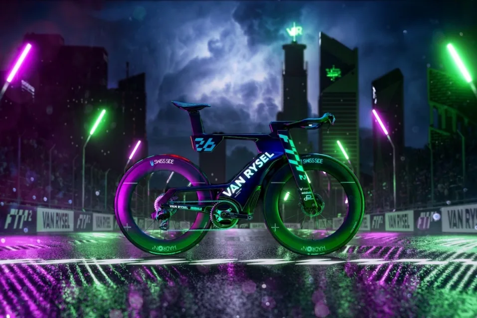 Van Rysel FTP² 概念发布：集成电机、取消脚踏，这套“速度生态”有点硬核