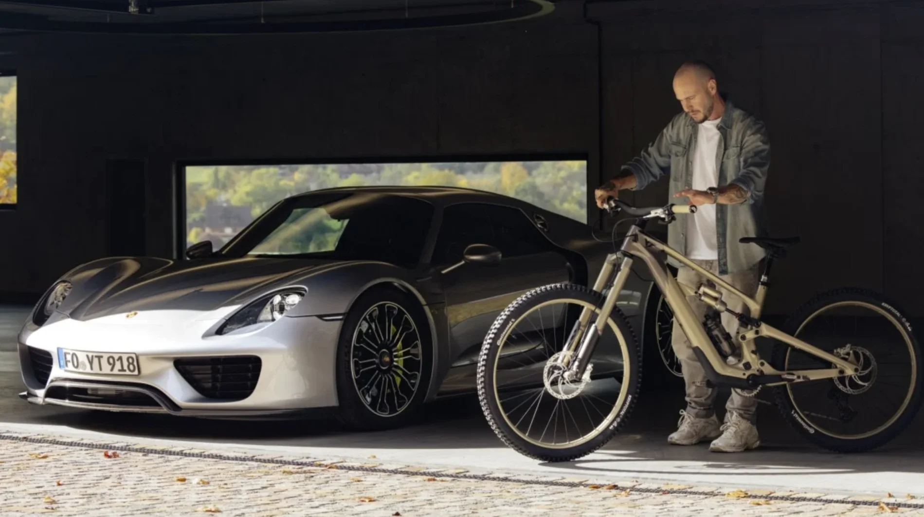 Ebike这个“副业”不好做了？保时捷宣布关闭电动自行车部门