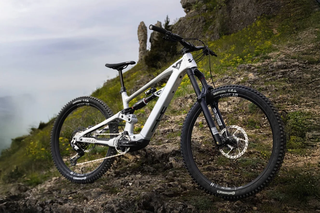 Avinox M2S电机 + 800Wh大电池，YT发布Decoy X CORE系列电动山地车
